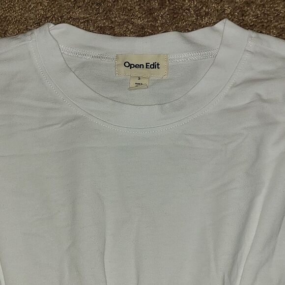 NEW Open Edit white crunch middle t-shirt. - Picture 2 of 5
